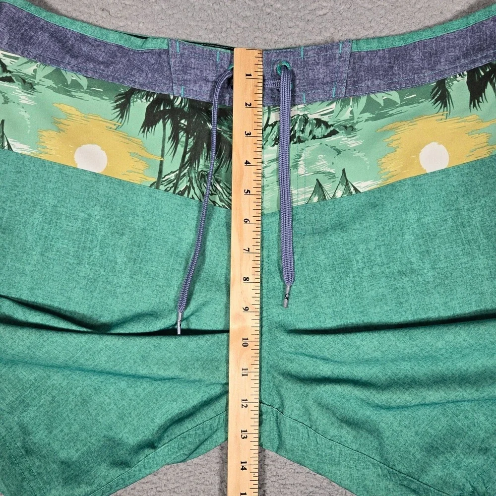 Ocean Pacific OP Shorts Mens 34 Green Floral 8